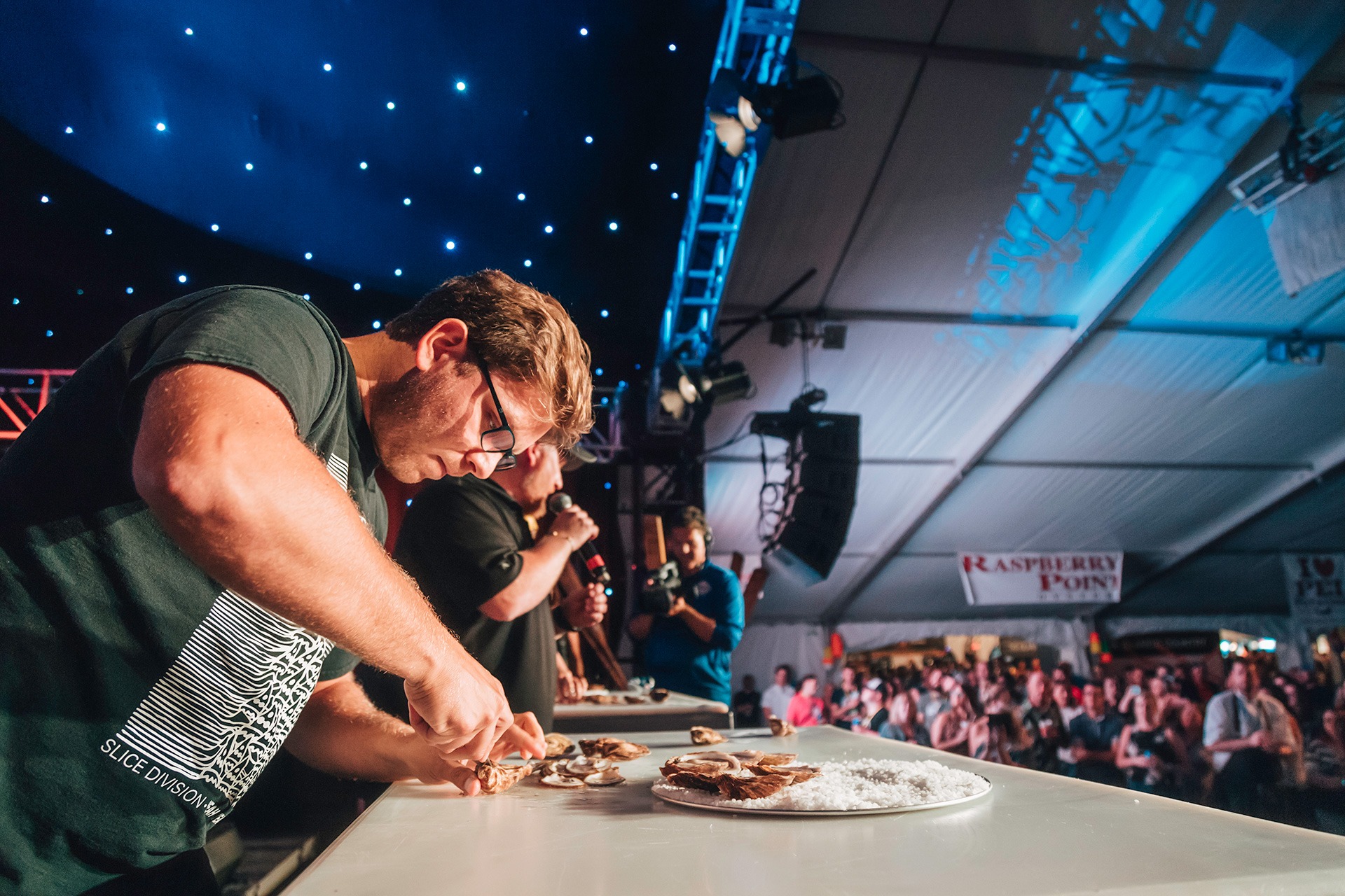 imgi_28_Shucking-Competition-1920x1280-1